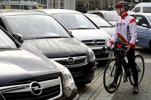 Nederlandse Chrysler en GM merken wachten af