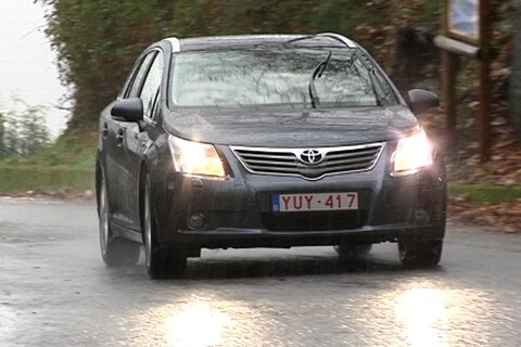 Toyota Avensis (2008) - Test