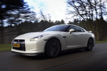 Nissan GT-R