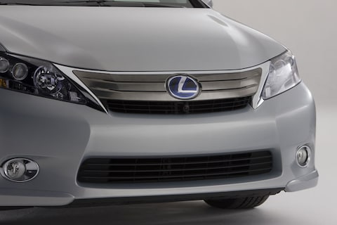 C-segment Lexus komt al in 2010