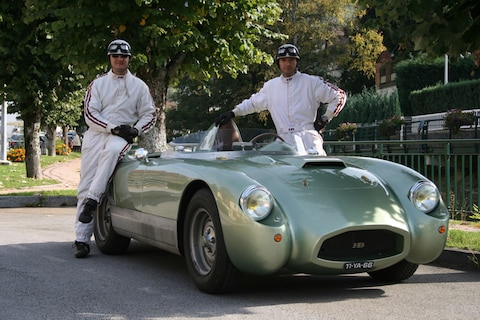 Huet Brothers legt zaken stil