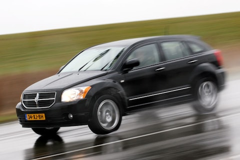 Dodge Caliber 2.4 SXT (2008)