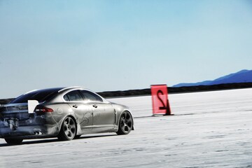 Jaguar XFR Bonneville zoutvlakte-racer