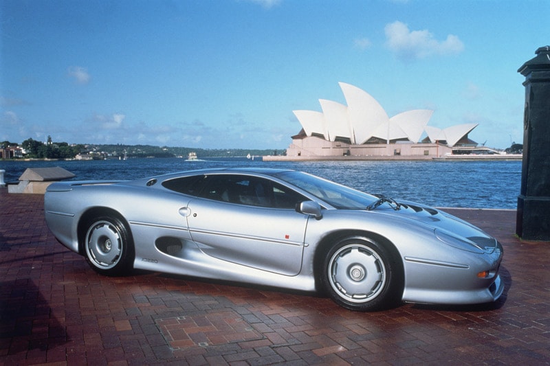 Jaguar XJ220