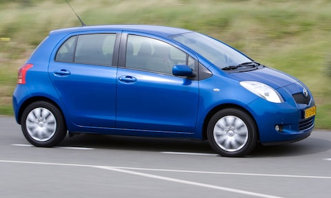 Toyota Yaris 1.3 16V VVT-i Linea Luna (2008)