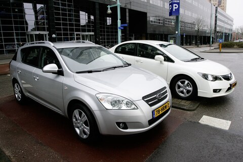 Honda Civic 1.3 DSi i-VTEC Hybrid | Kia Cee'd Sporty Wagon 1.4 CVVT ISG