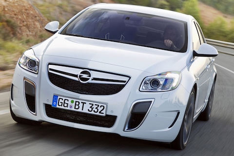 Opel knalt ouderwets met Insignia OPC 