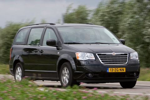 Chrysler Grand Voyager 2.8 CRD Touring (2008)