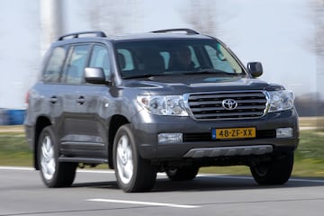 Toyota Land Cruiser V8 4.7 VVT-i D-4D Executive