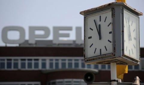 "Besluit over Opel uitstellen"