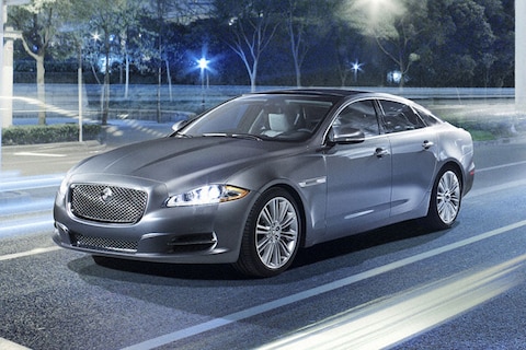Het doek is officieel van de Jaguar XJ!