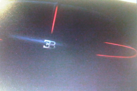 Eerste glimp nieuwe Bugatti! 