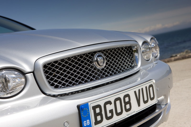 Jaguar X-type 