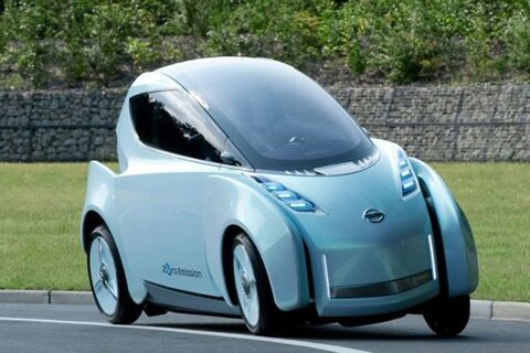 Nissan carvert lekker door met Land Glider