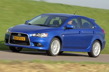 Mitsubishi Lancer Sportback 1.8 Invite 