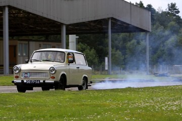 Ralph rijdt Trabant