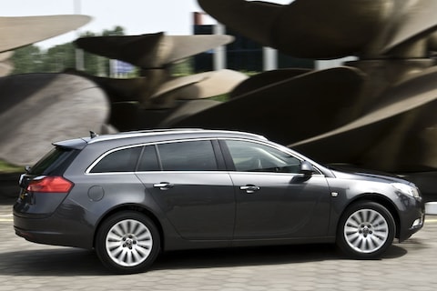 Opel Insignia Sports Tourer 1.6 Turbo (2009)