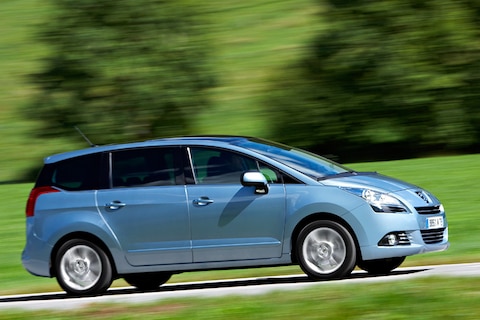 Verbeterde motoren en automaat voor Peugeot 5008