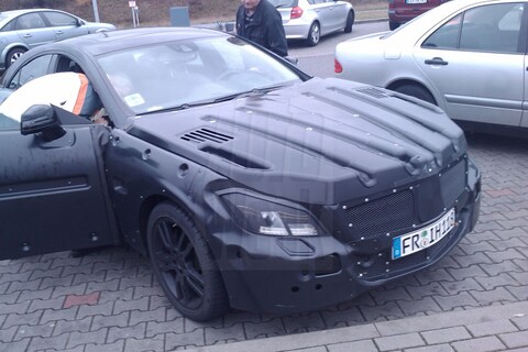 Mercedes CLS op pleisterplaats