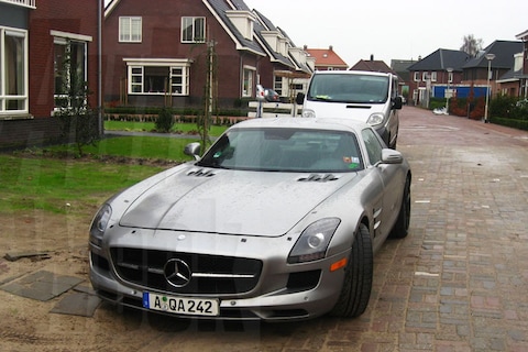 Mercedes SLS in Vinexwijk! 