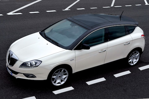 Chrysler 'Delta' laat zich zien