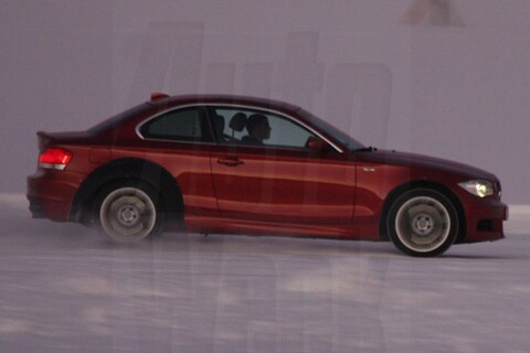 Mule nieuwe BMW 1-serie Coupé speelt op ijs