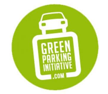 Groene rijders parkeren vooraan