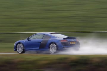 Audi R8 V10
