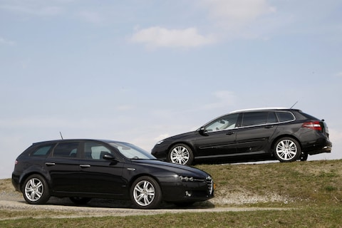 Test: Alfa Romeo 159 Sportwagon 1750 Turbo - Renault Laguna Estate 2.0 16V