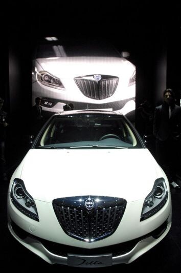 Lancia Delta op de Autosalon van Genève | ANP/EPA
