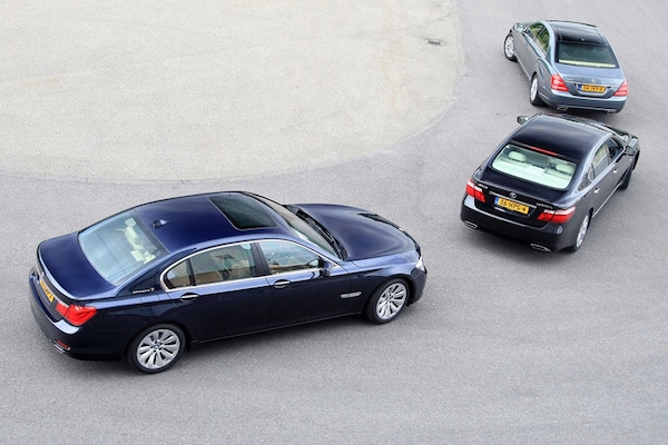 BMW ActiveHybrid 7 L  Mercedes-Benz S400 Hybrid 