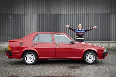 Blits bezit - Alfa Romeo 75 America