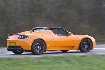 Tesla Roadster Sport Signature