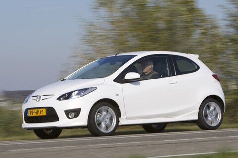 Mazda 2 1.5 GT-M (2010)