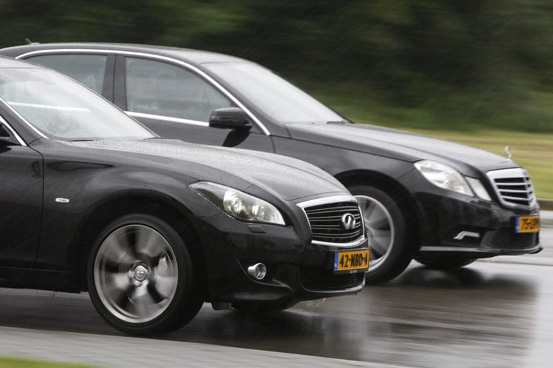 Infiniti M37-Mercedes E 350