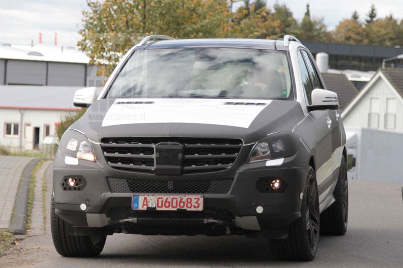 Mercedes ML 63 AMG 2011