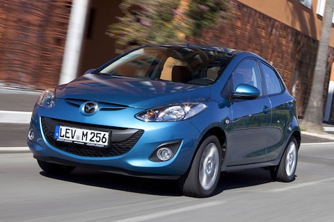 Gefacelifte Mazda 2 heeft prijskaartjes