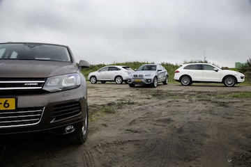 BMW X6 ActiveHybrid  Lexus RX 450h  Porsche Caye