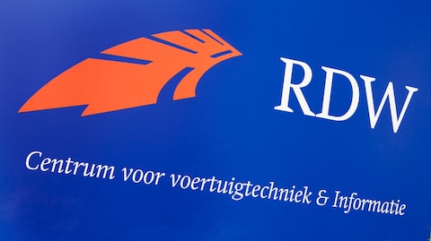 Hoe moet je een kenteken overschrijven?