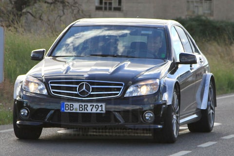 Mysterieuze mule voor potente C 63 AMG