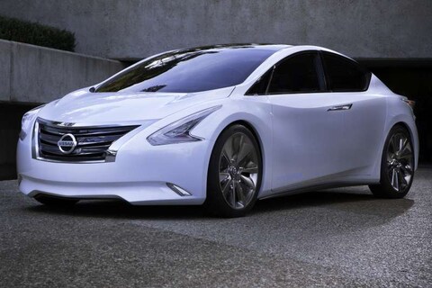 Nissan Ellure Concept: rebelse sedan