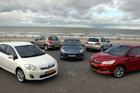 Citroen C4 1.6 e-HDi - Mazda3 1.6 CiTD - Peugeot 308 1.6 HDiF - Toyota Auris 1.8