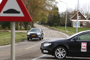 Citroën C5 Tourer 1.6 THP Exclusive - Skoda Superb