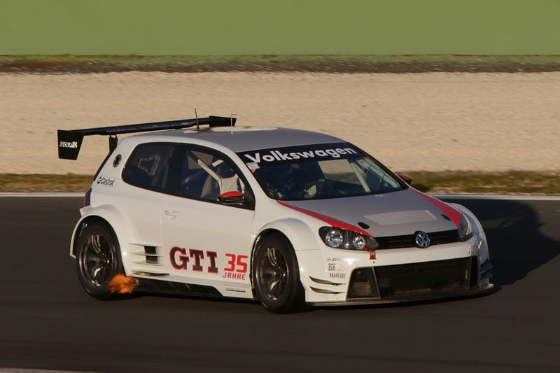 Volkswagen Golf 24