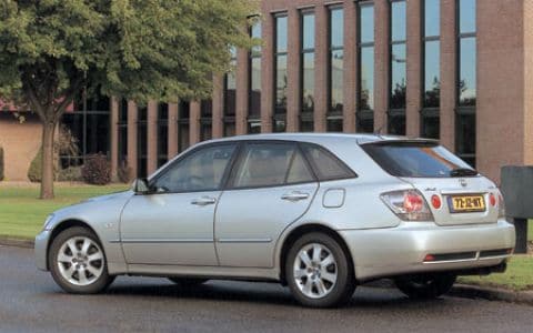 Lexus IS200 SportCross