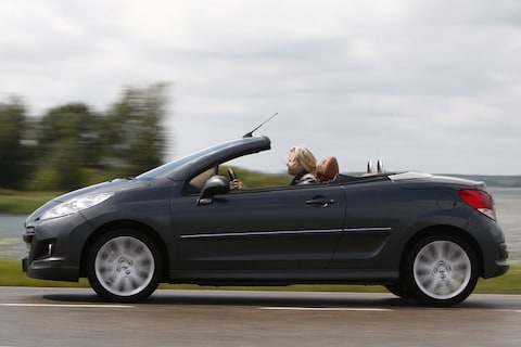 Peugeot 207 CC 1.6 THP Sport (2010)