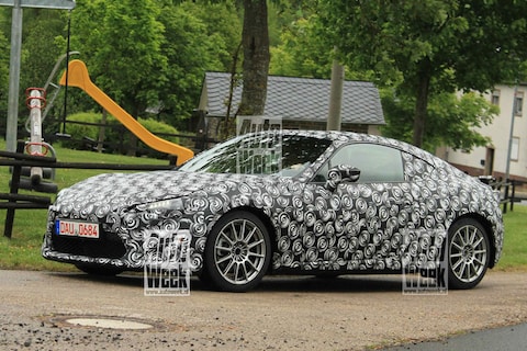 Toyota FT-86 verkent het Duitse dorpsleven