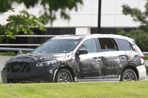 Infiniti test met JX Crossover