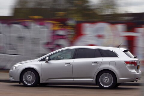 De omgekeerde wereld: Toyota Avensis naar Japan