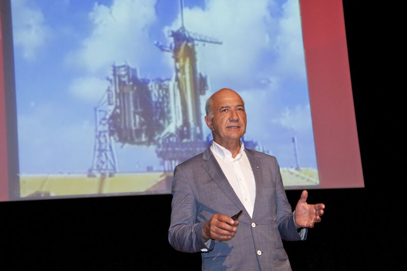 Wubbo Ockels spreekt op AW Innovatie Award 2011